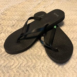 Sanuk Flip Flops